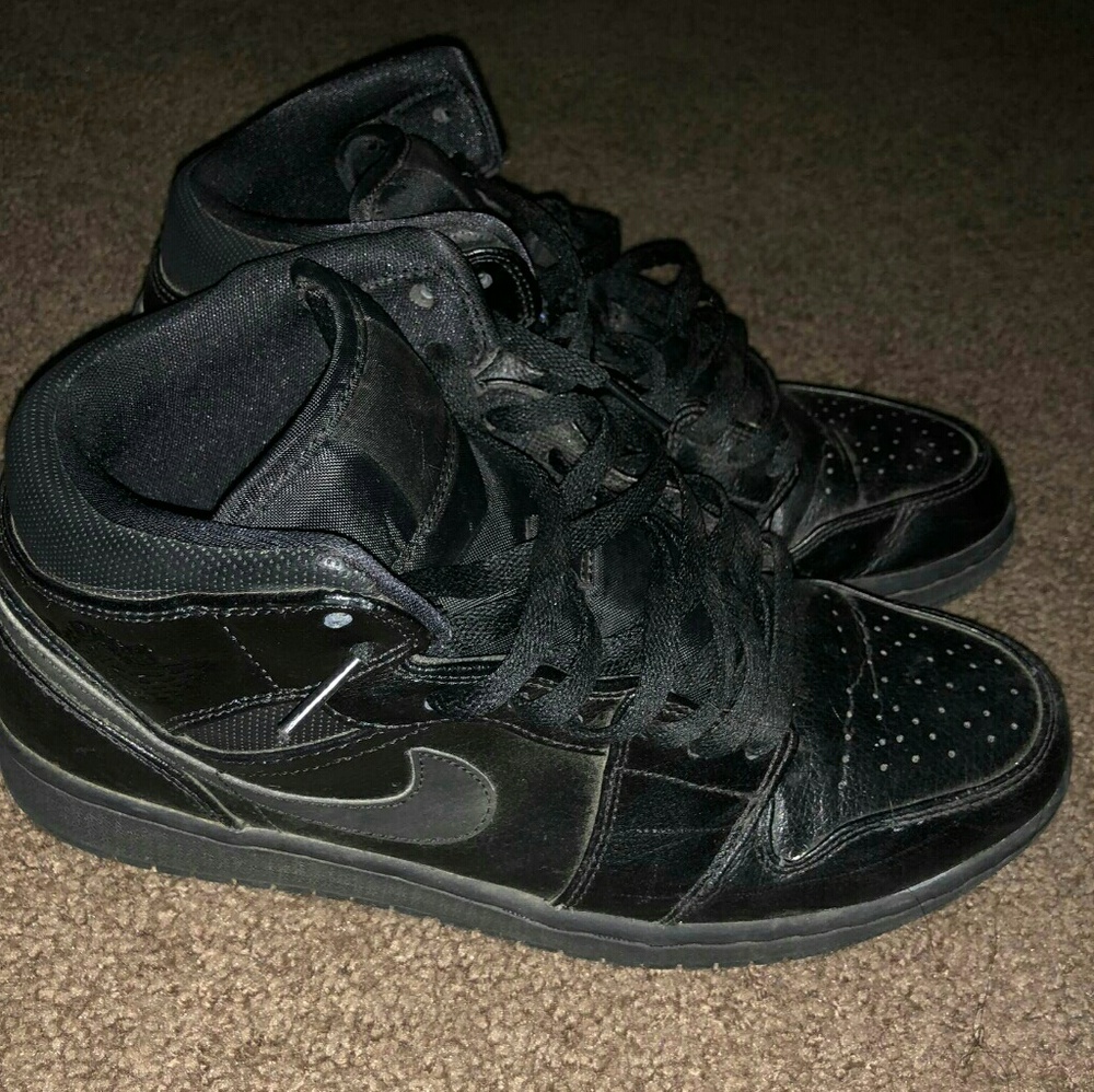 Jordan 1 Black
